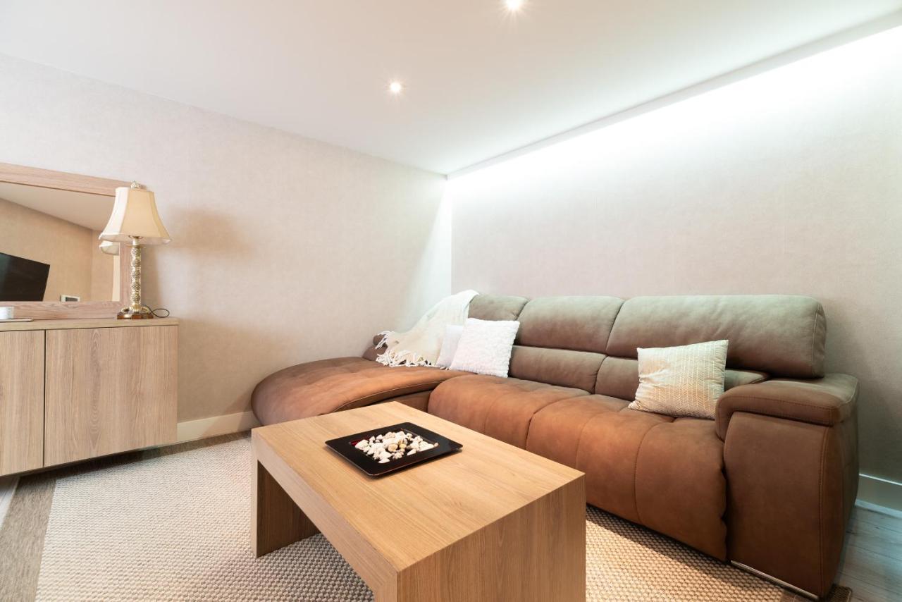 Elegante Apartamento Centrico Vigo Luaran gambar